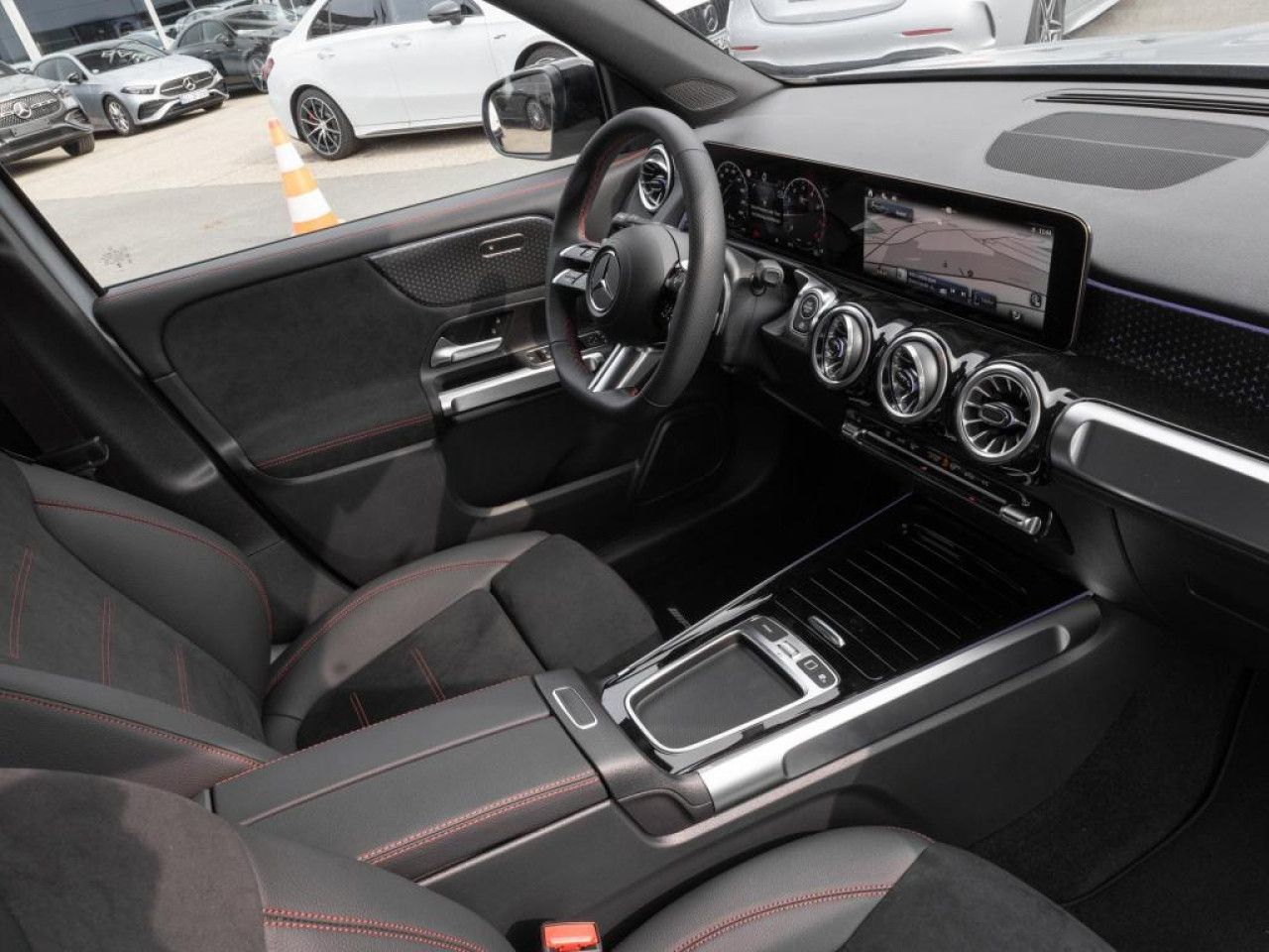 Mercedes-Benz GLB – Bild 3