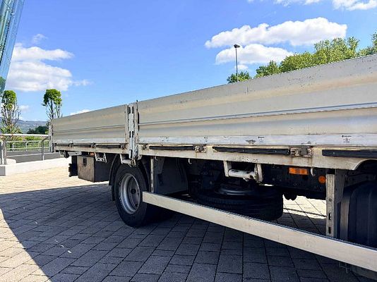Vehicle image 5 / 14