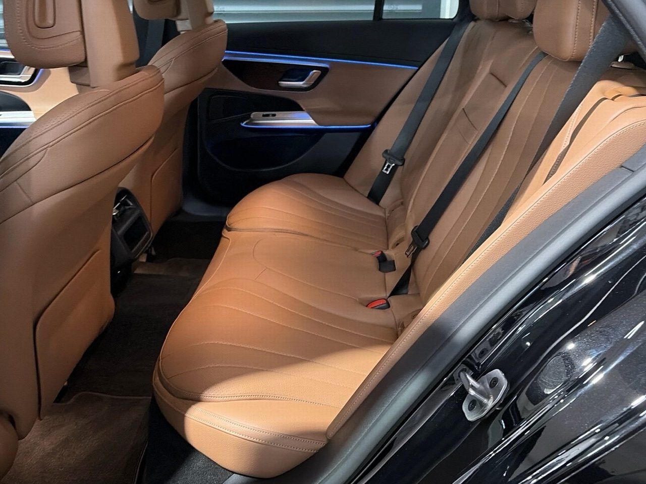 Mercedes-Benz E-Klasse – Bild 13