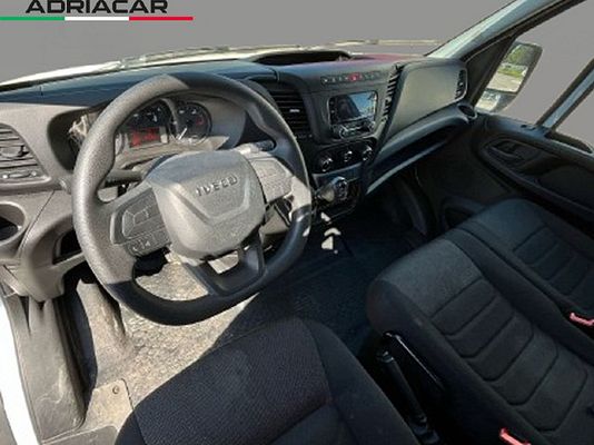 Immagine del veicolo 9 / 10