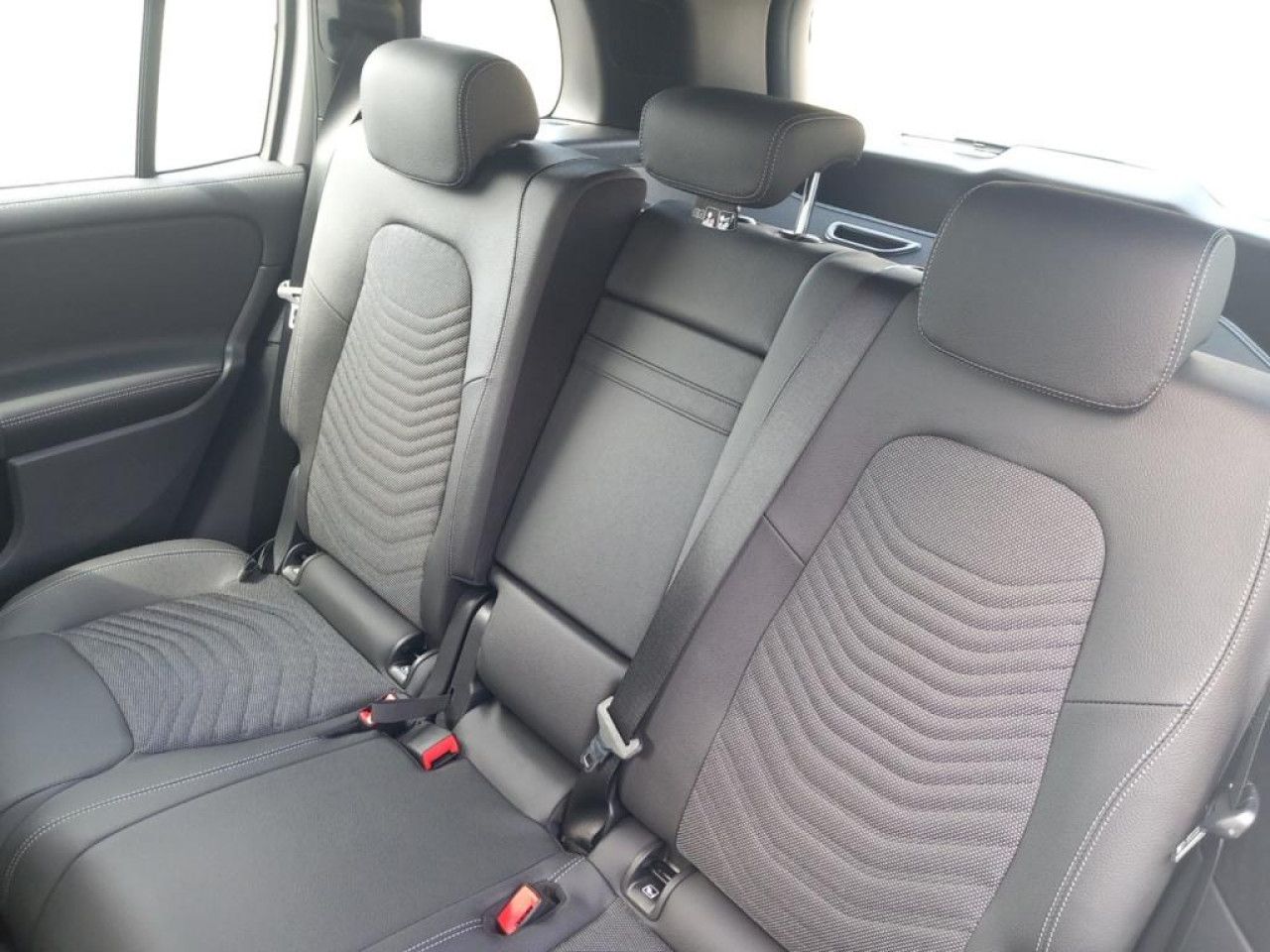 Mercedes-Benz GLB – Bild 13