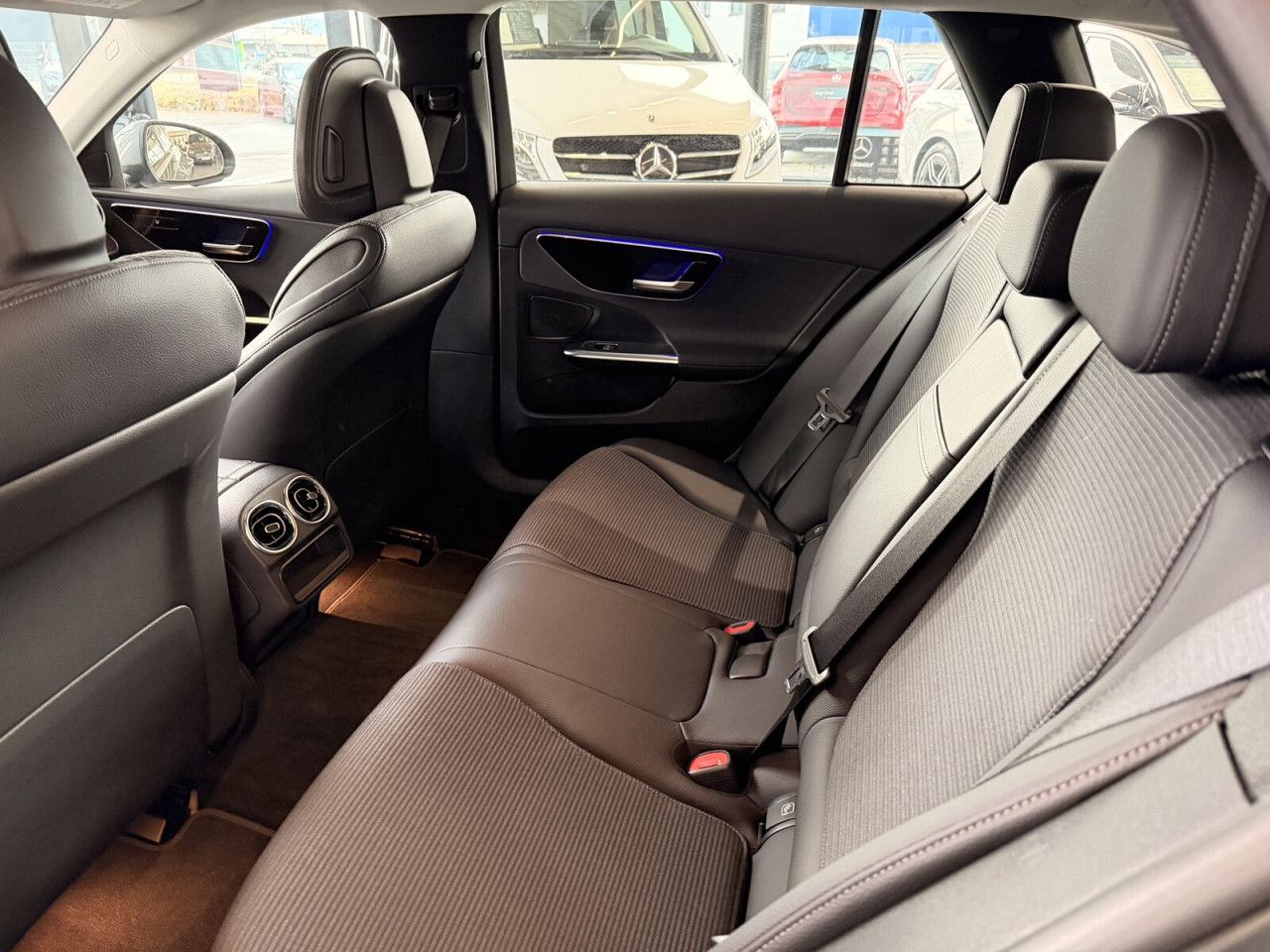 Mercedes-Benz C-Klasse – Bild 25