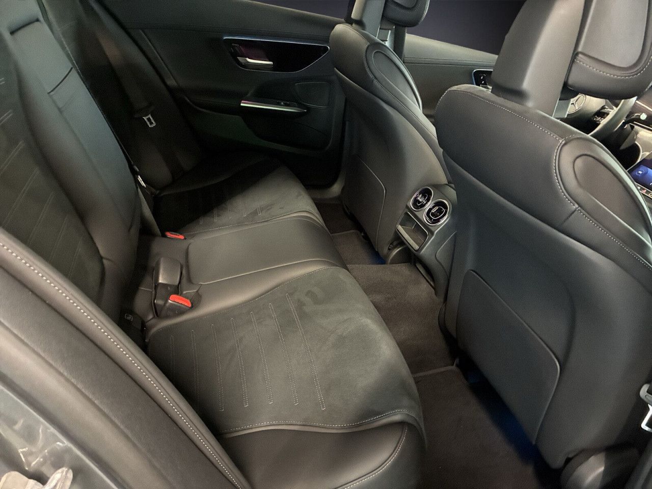 Mercedes-Benz C-Klasse – Bild 12
