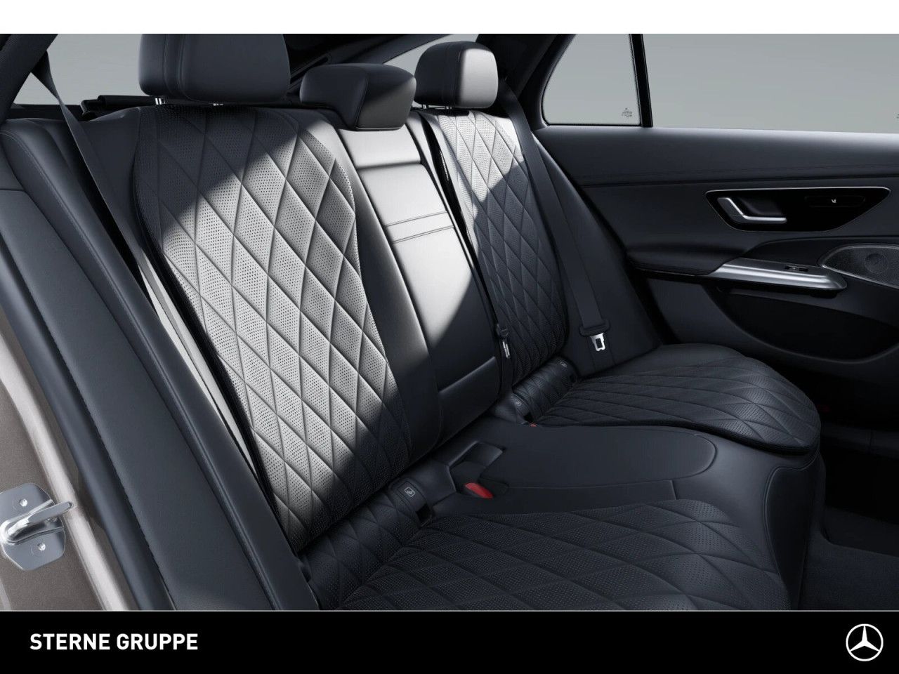 Mercedes-Benz E-Klasse – Bild 7