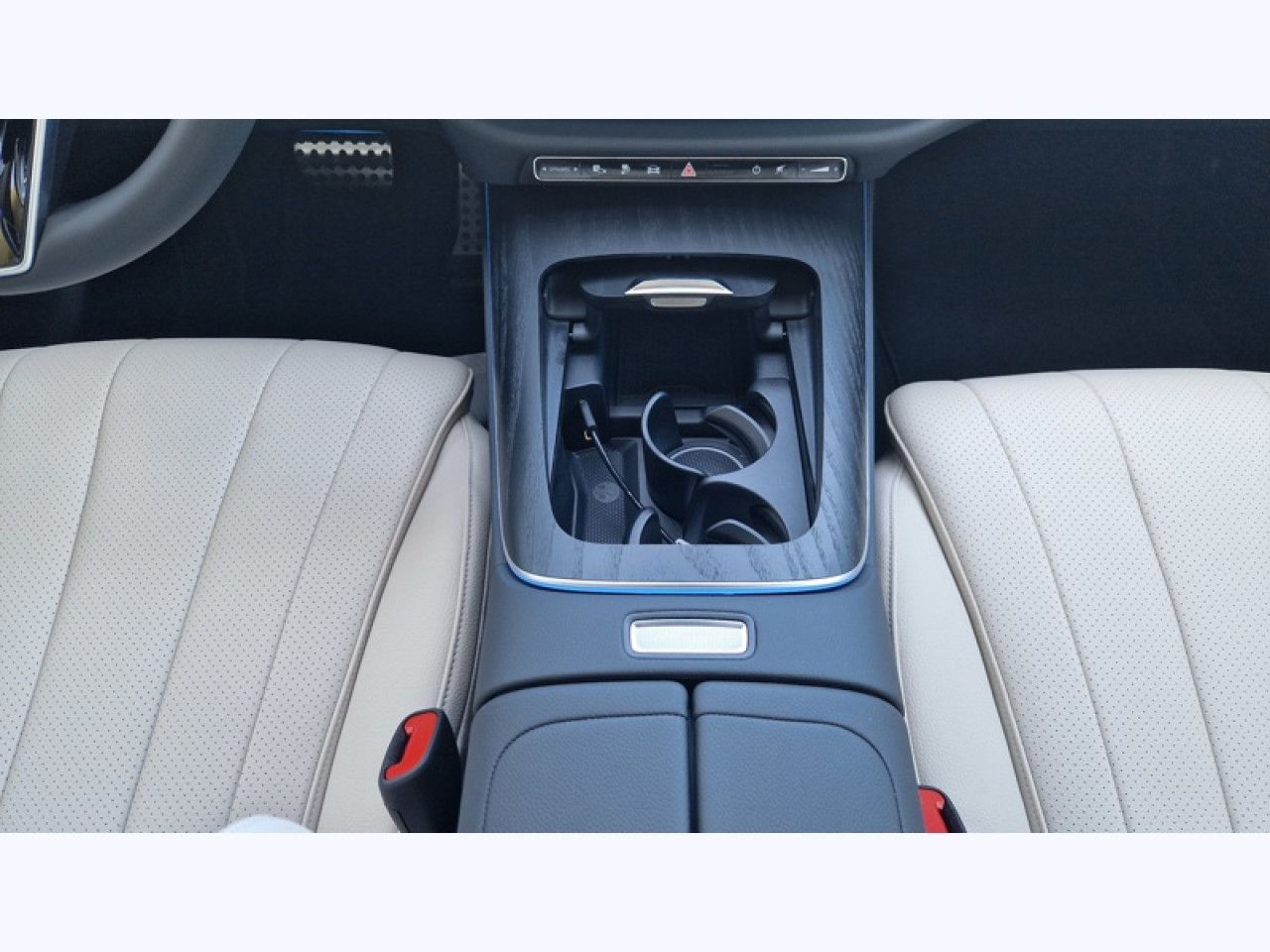 Photo du v&eacute;hicule 17 / 18