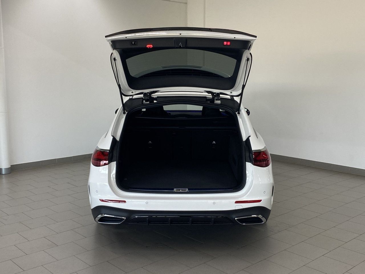 Mercedes-Benz E-Klasse – Bild 16
