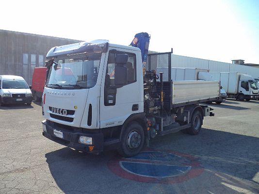 Vehicle image 4 / 6