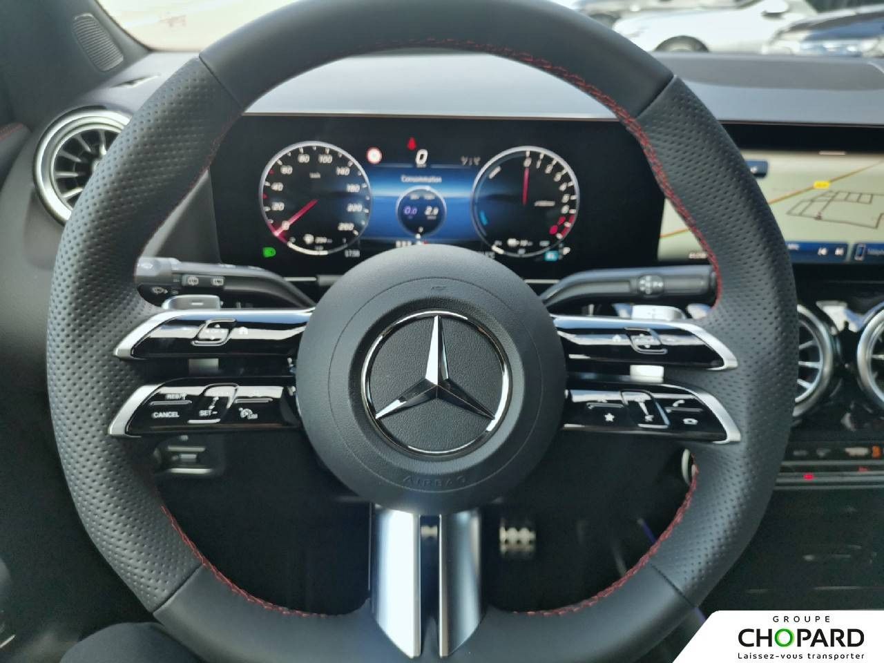 Photo du v&eacute;hicule 16 / 18