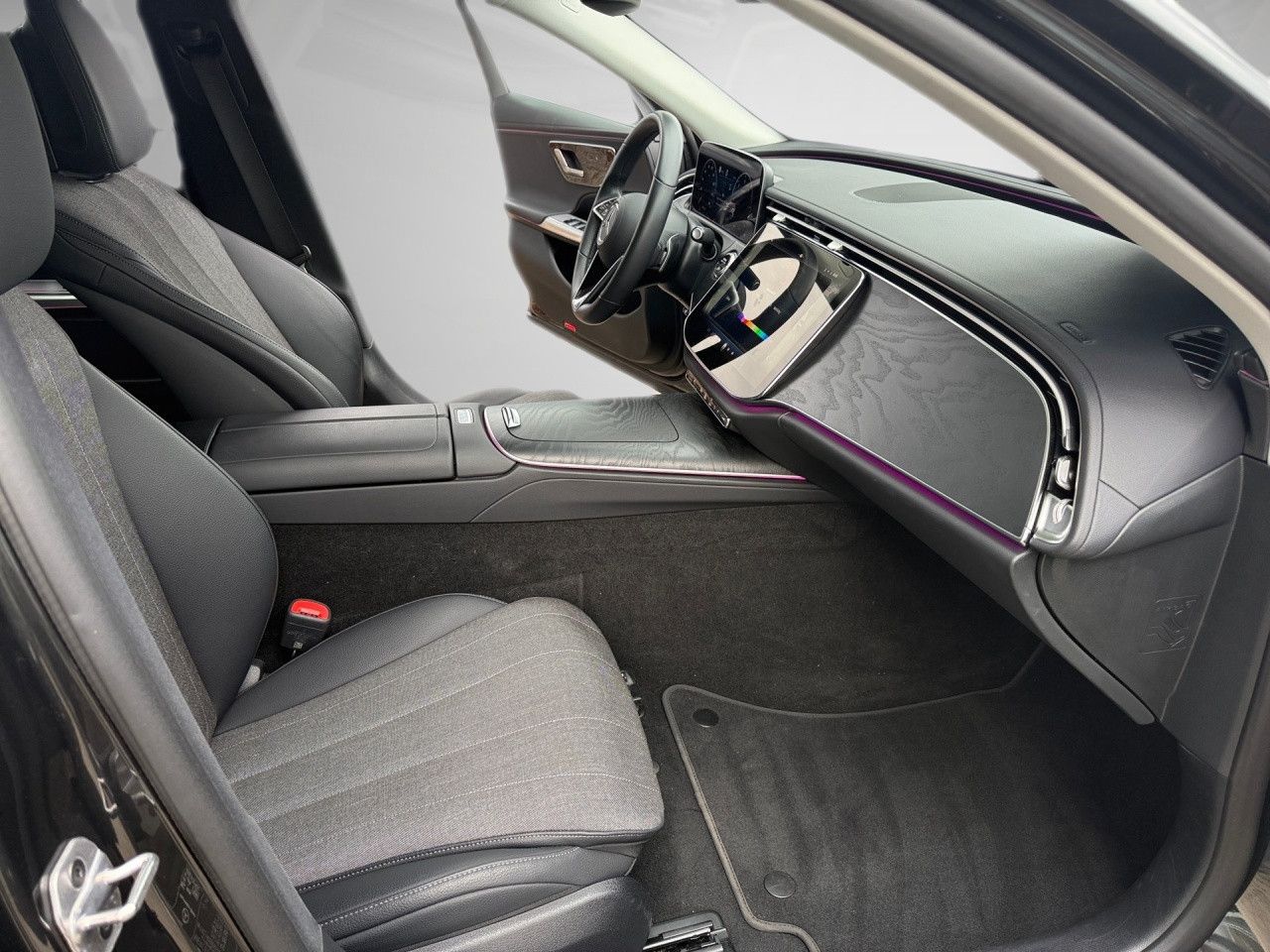 Mercedes-Benz E-Klasse – Bild 25