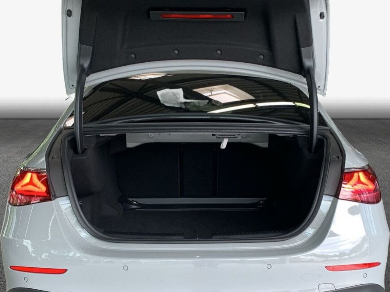 Mercedes-Benz E-Klasse – Bild 8