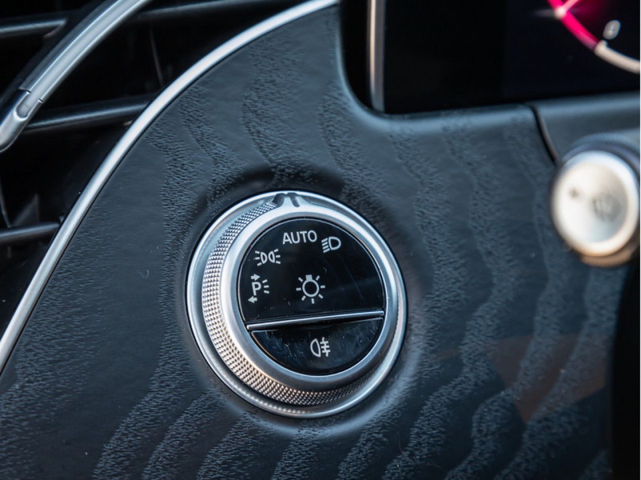 Mercedes-Benz E-Klasse – Bild 23