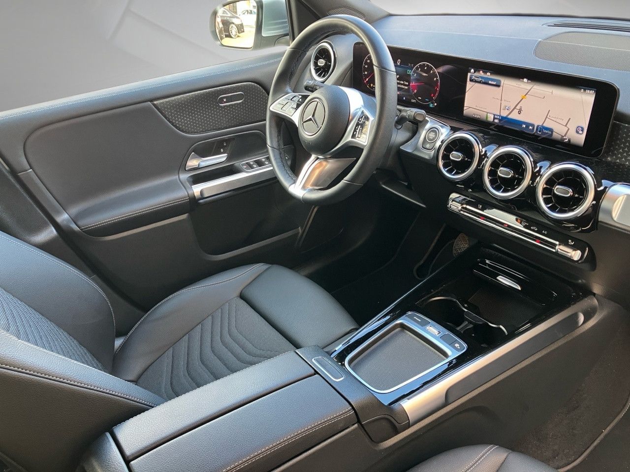 Mercedes-Benz GLB – Bild 24