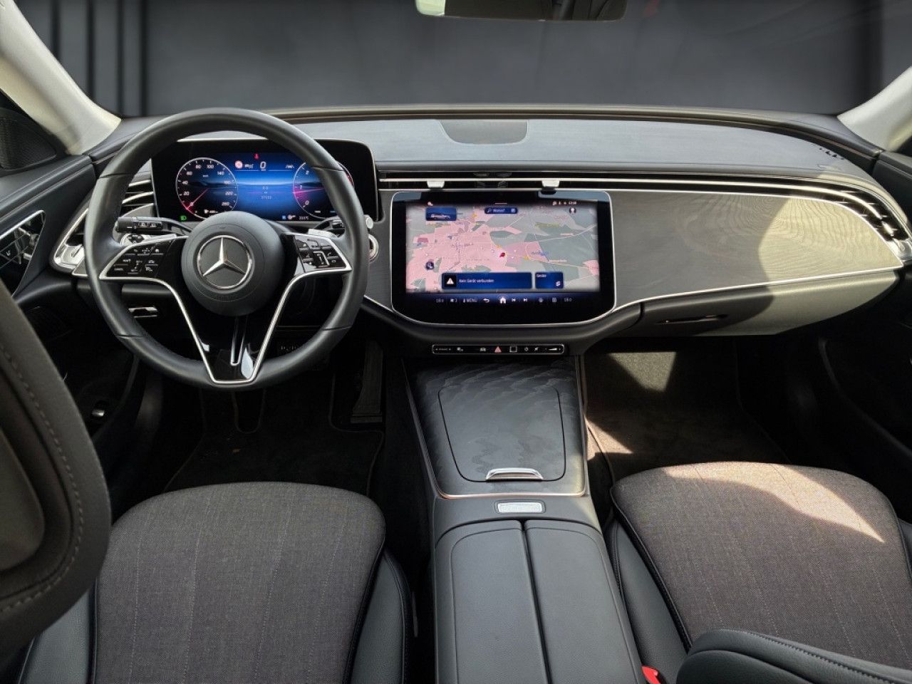 Mercedes-Benz E-Klasse – Bild 15