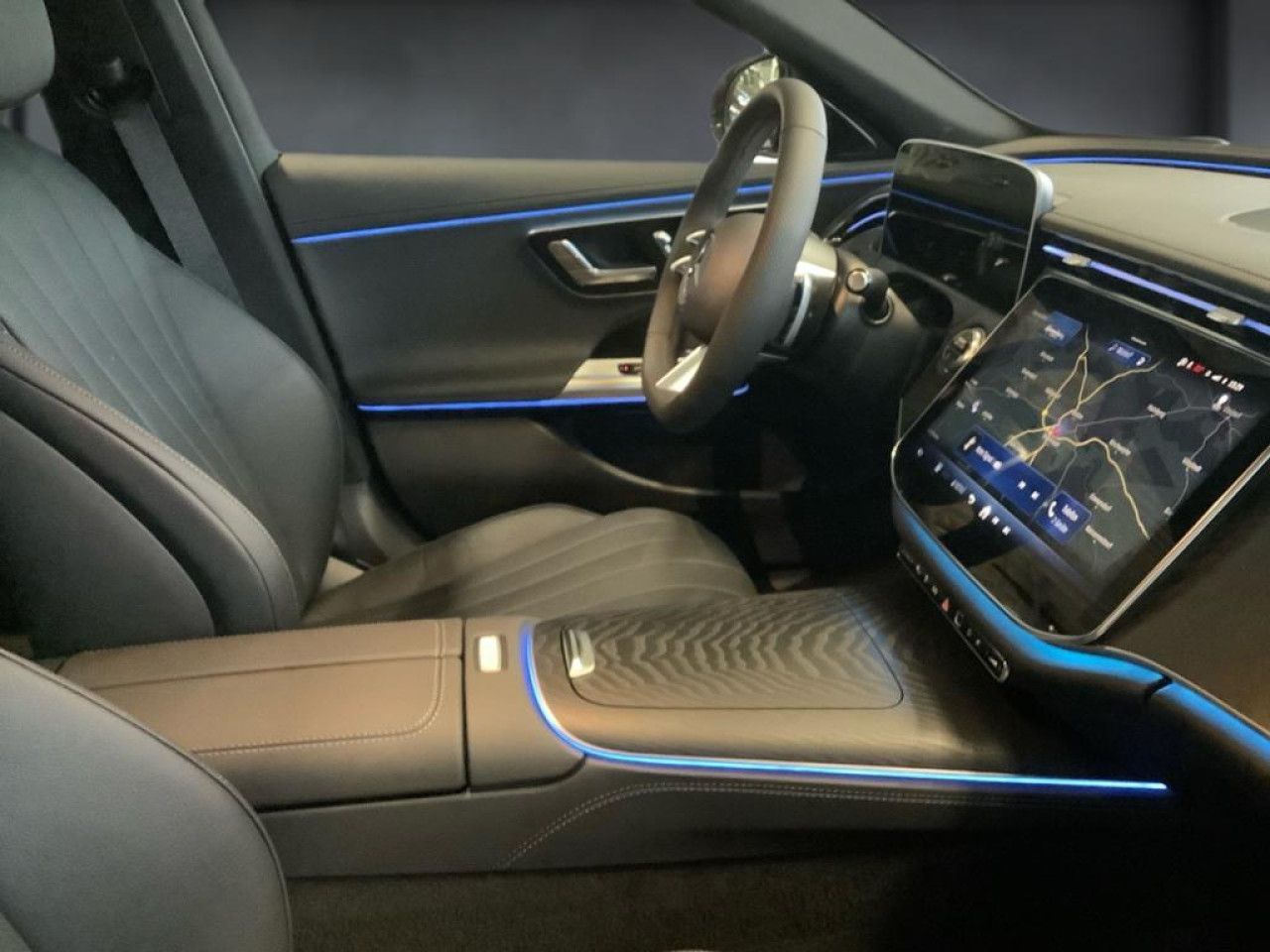 Mercedes-Benz E-Klasse – Bild 16