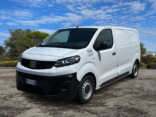 Vehicle image 1 / 15