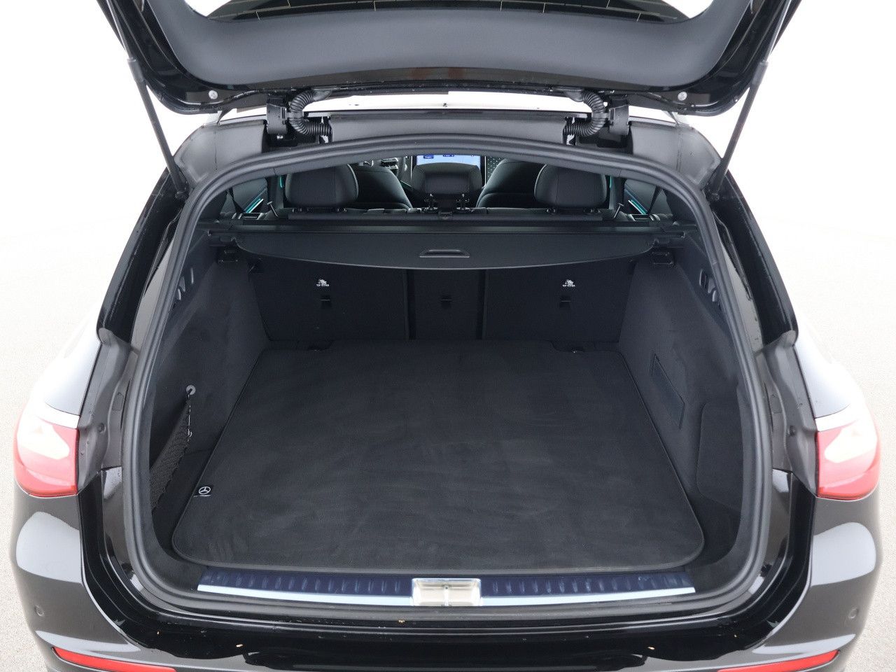 Mercedes-Benz E-Klasse – Bild 15