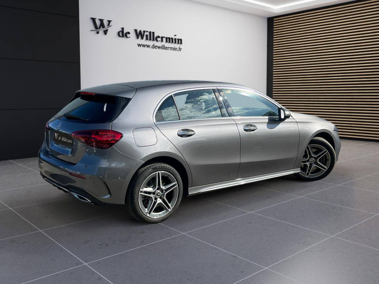 Photo du v&eacute;hicule 5 / 18