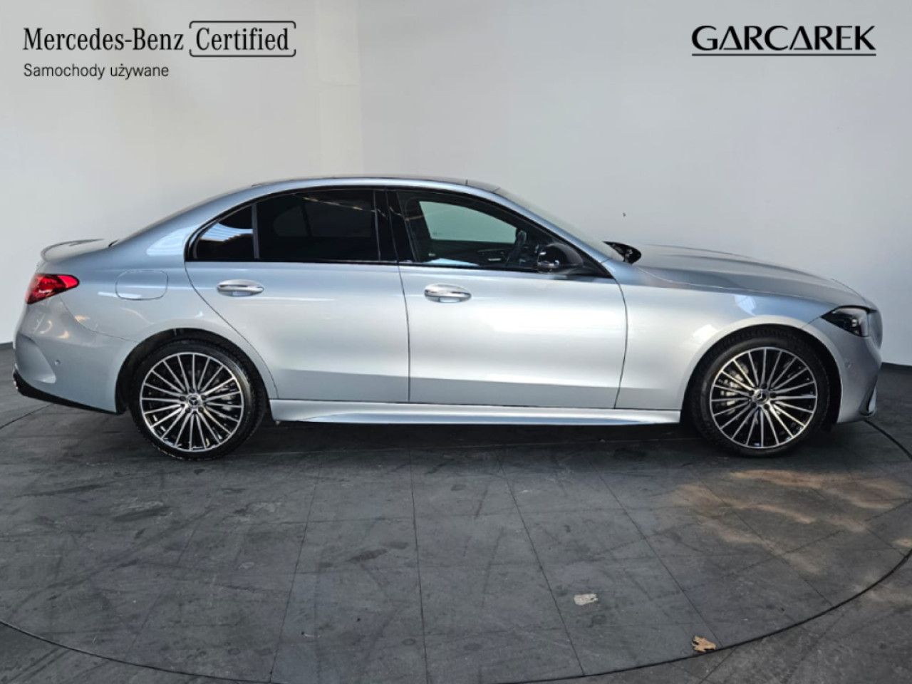 Zdjęcie pojazdu 17 / 29