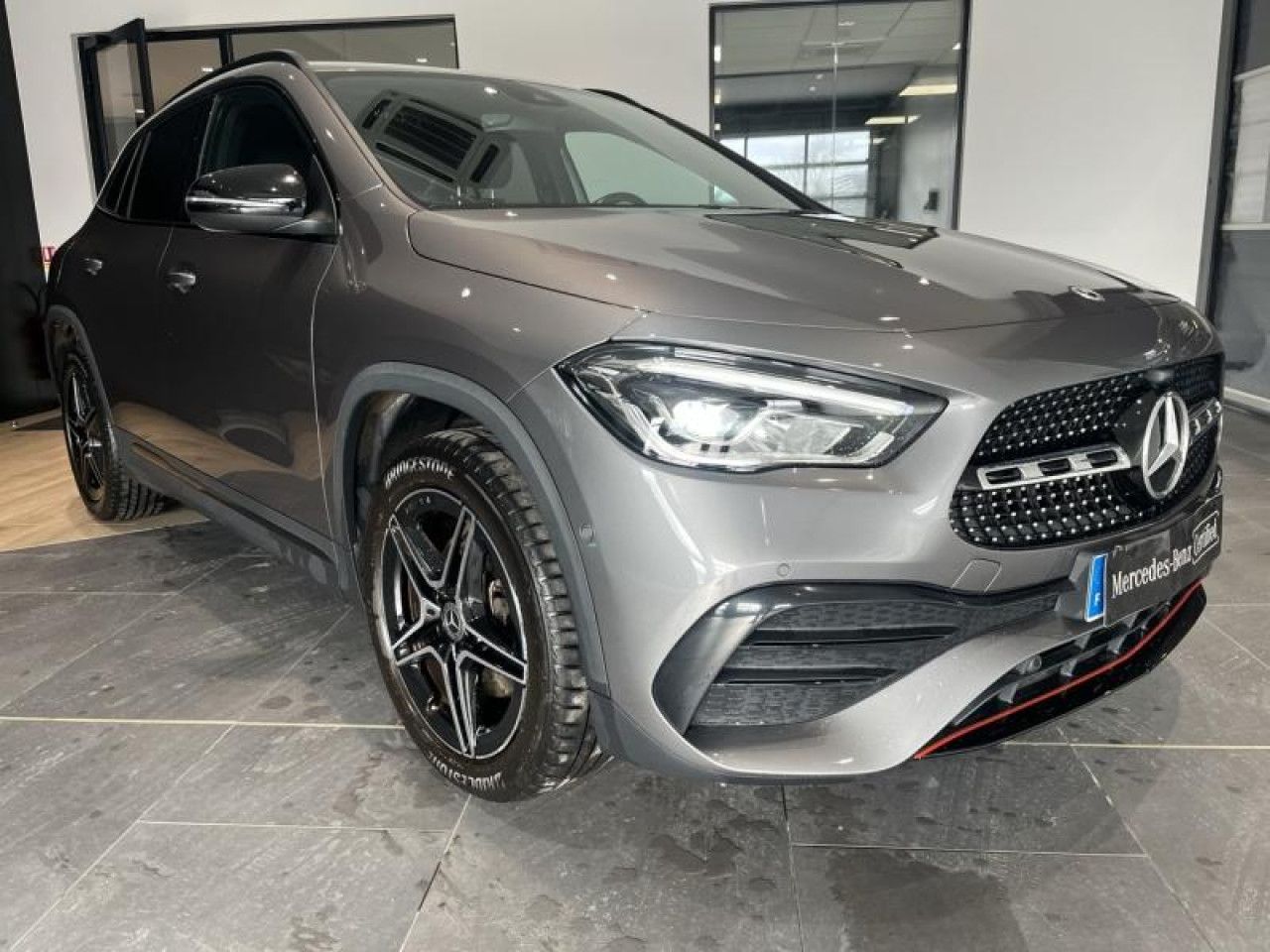 Photo du v&eacute;hicule 3 / 18