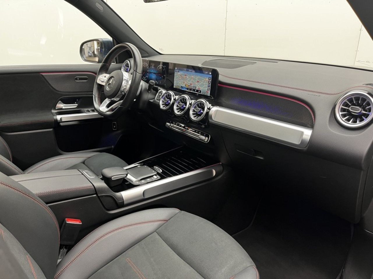 Photo du v&eacute;hicule 17 / 18