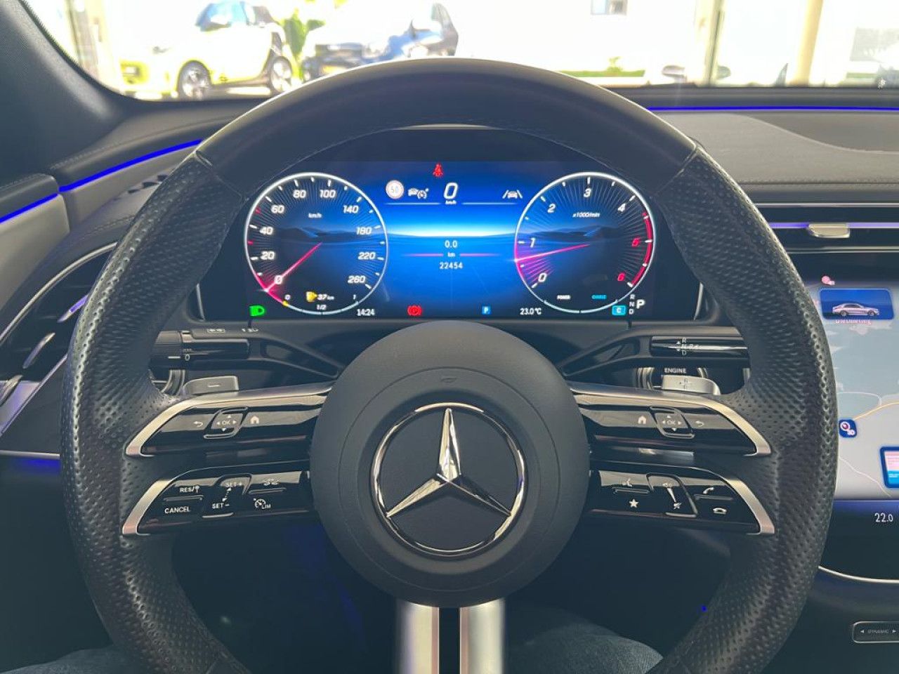 Mercedes-Benz E-Klasse – Bild 18