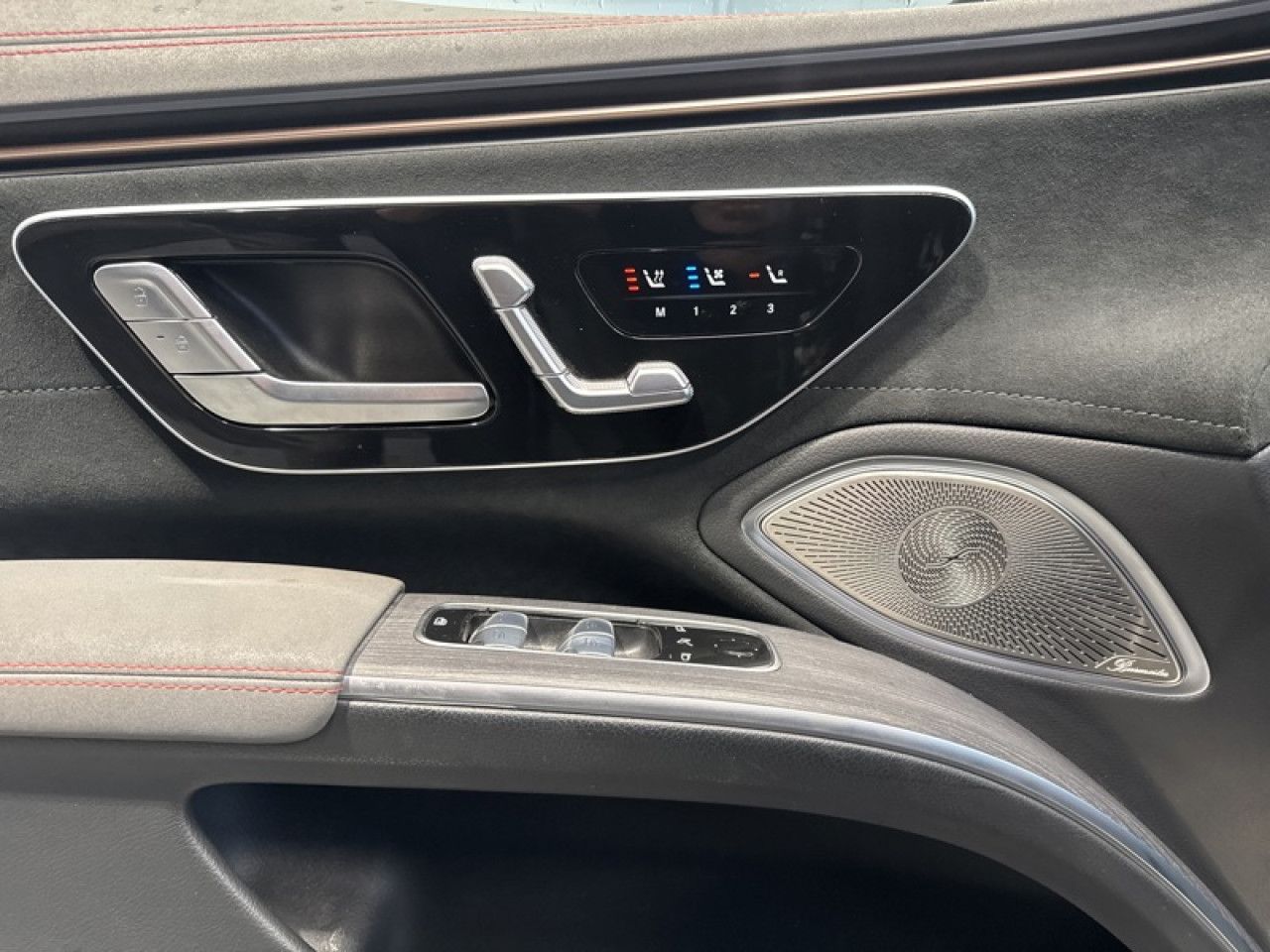 Photo du v&eacute;hicule 18 / 18