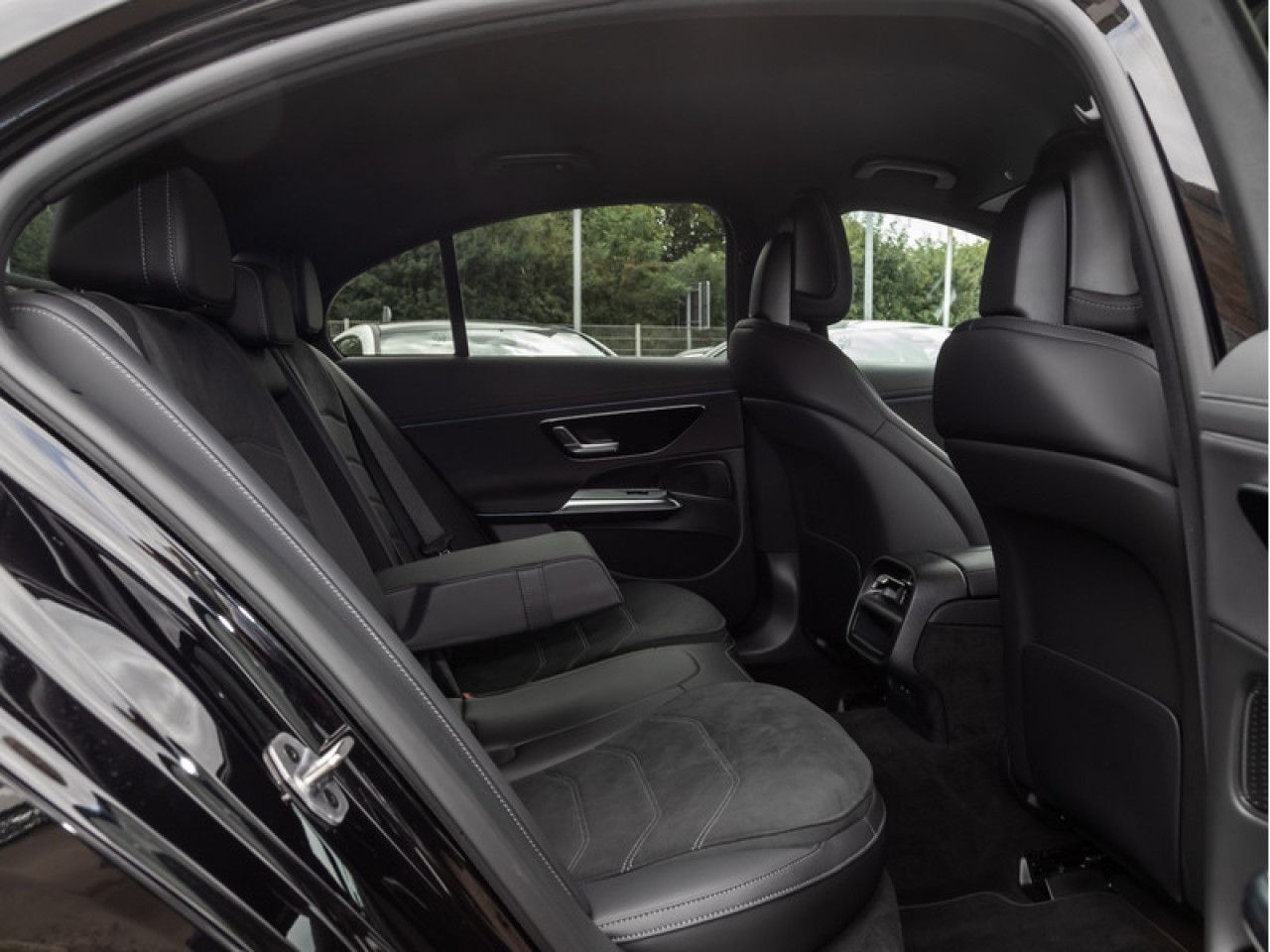 Mercedes-Benz E-Klasse – Bild 8