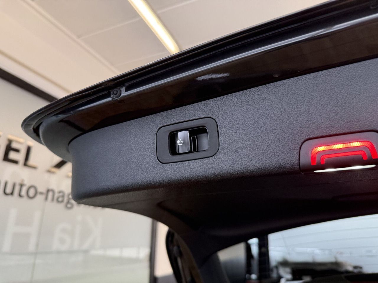 Mercedes-Benz E-Klasse – Bild 7