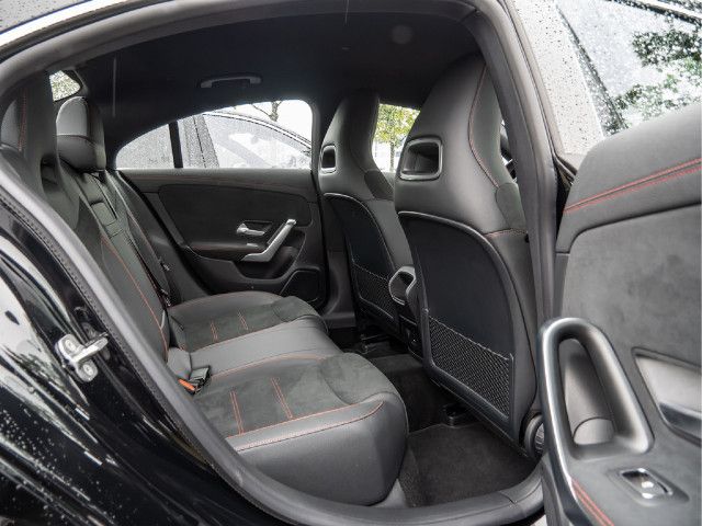 Mercedes-Benz CLA 220