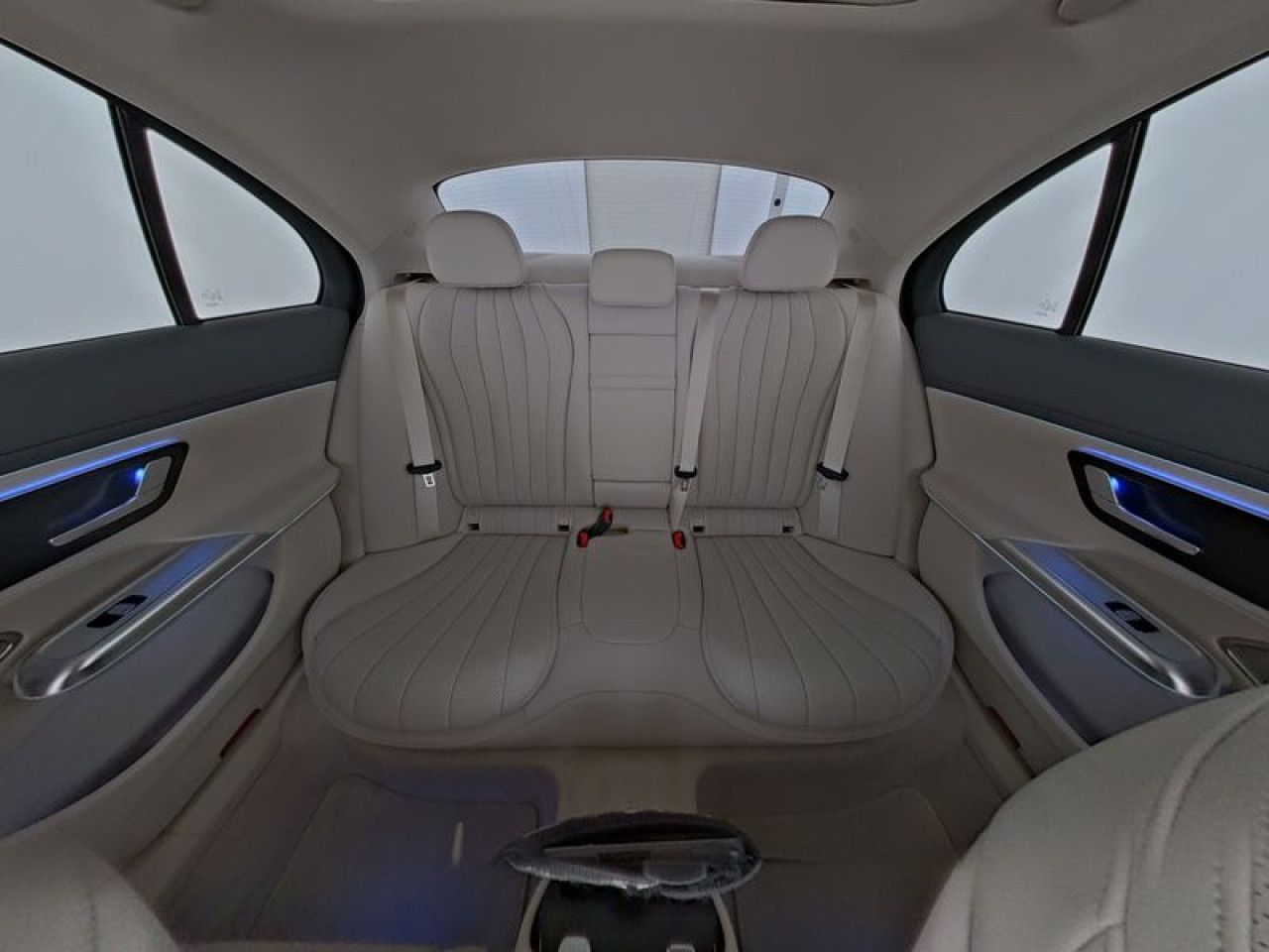 Mercedes-Benz E-Klasse – Bild 8