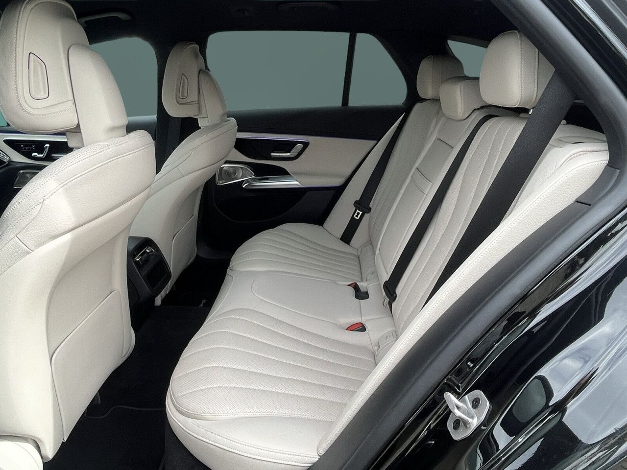 Mercedes-Benz E-Klasse – Bild 17