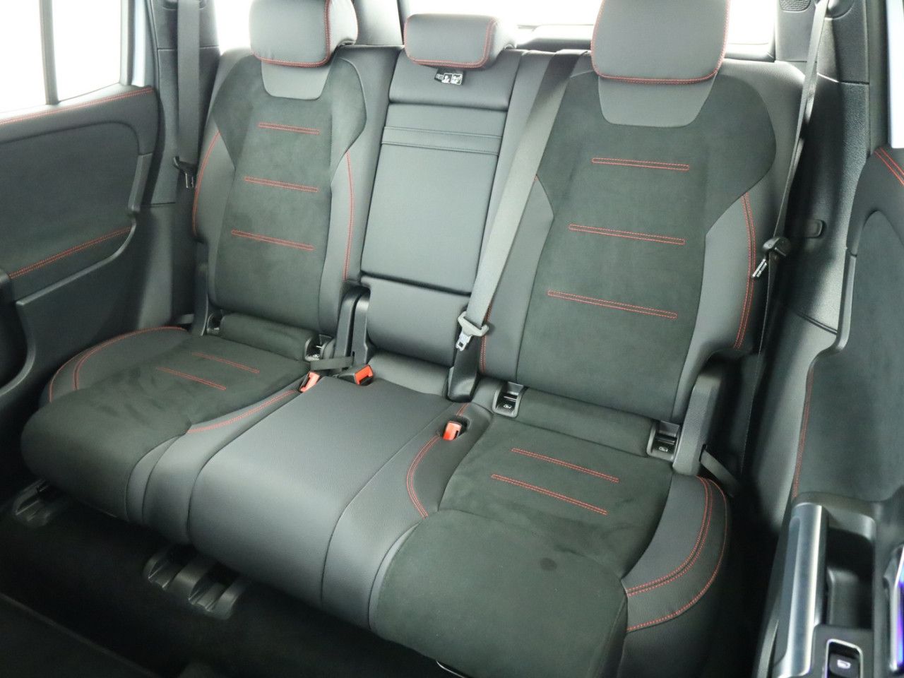 Mercedes-Benz GLB – Bild 18