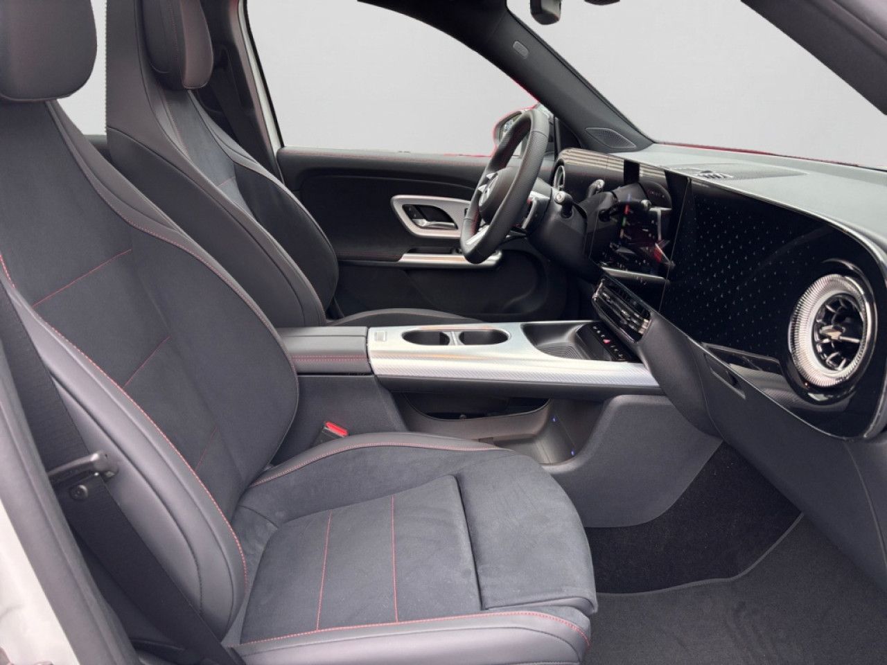 Mercedes-Benz GLB – Bild 11