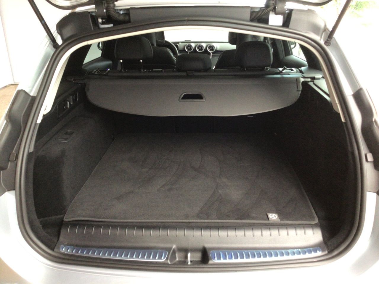 Mercedes-Benz C-Klasse – Bild 15
