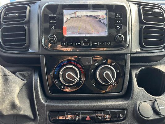 Vehicle image 12 / 13