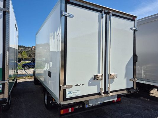 Vehicle image 3 / 11