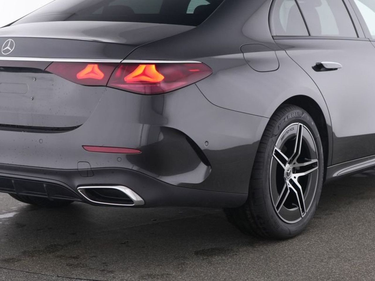 Mercedes-Benz E-Klasse – Bild 4