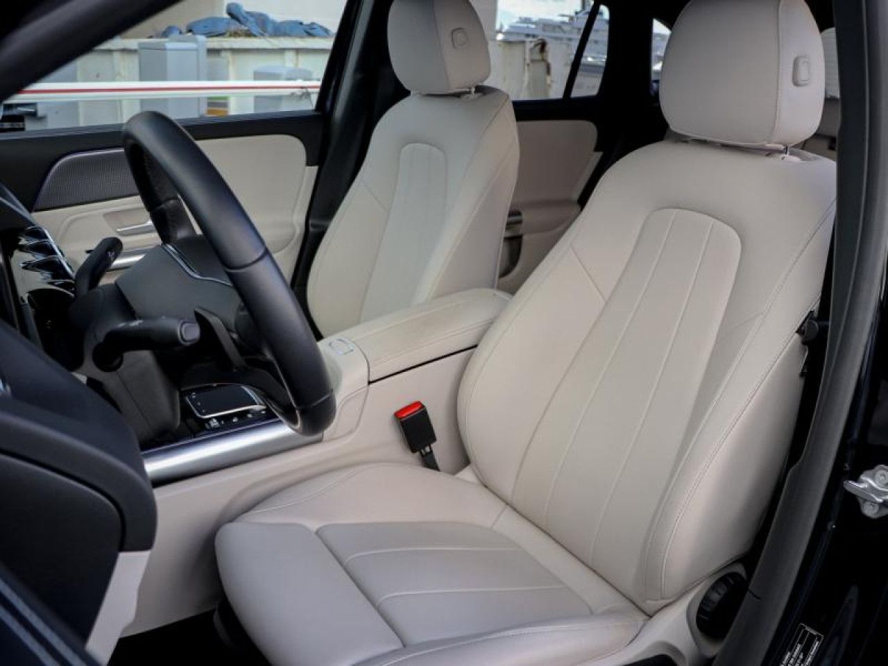 Photo du v&eacute;hicule 5 / 18