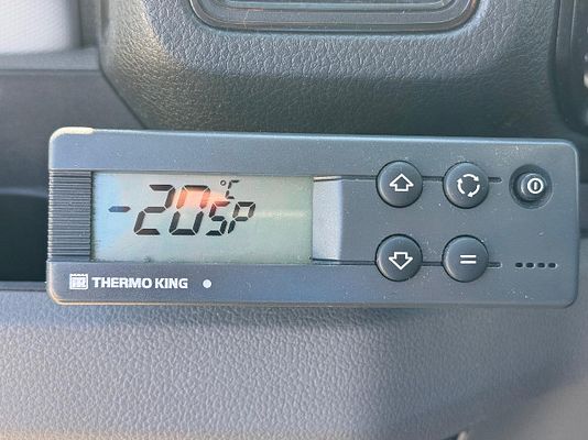 Vehicle image 16 / 19