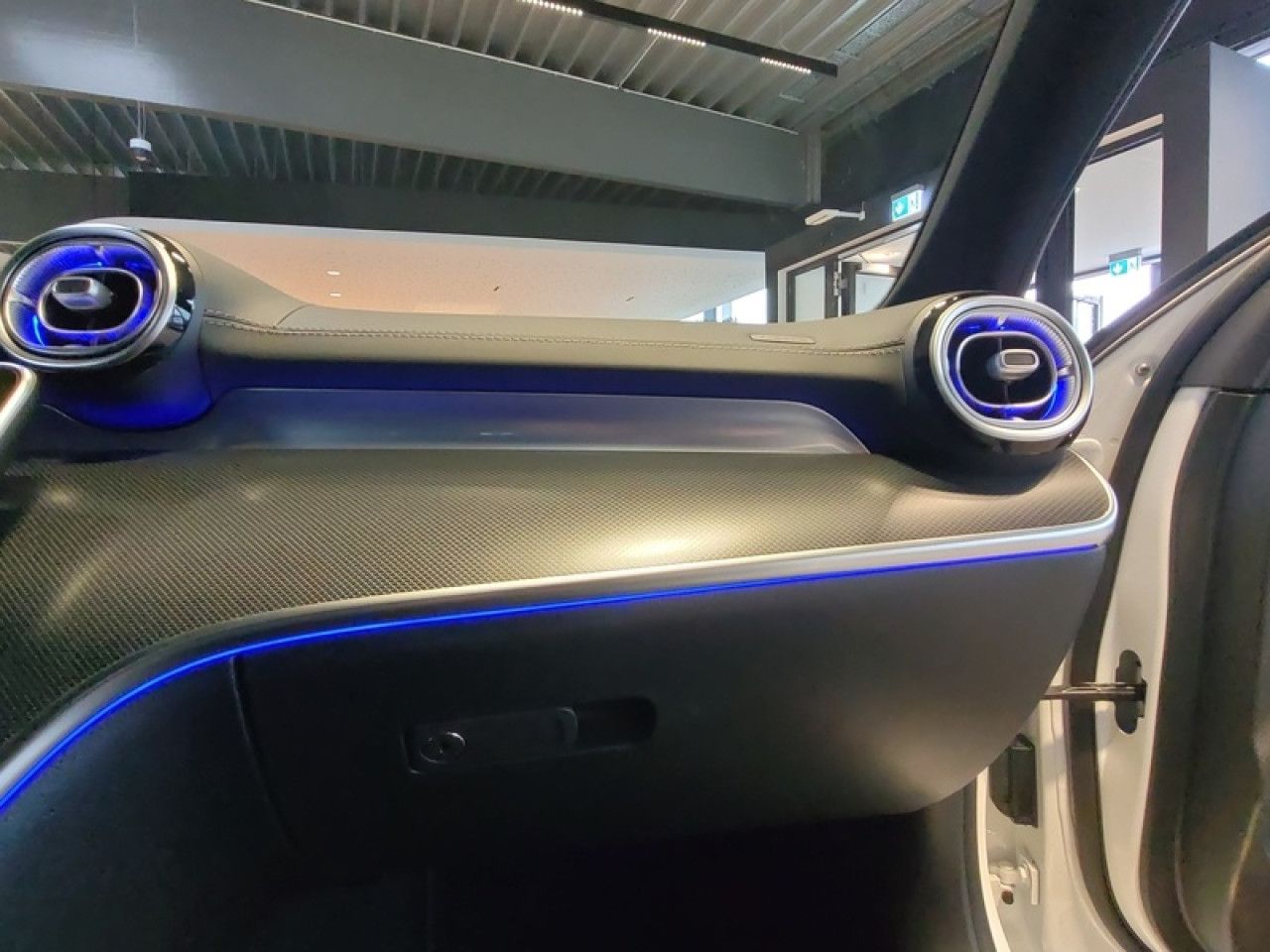 Mercedes-Benz C-Klasse – Bild 23