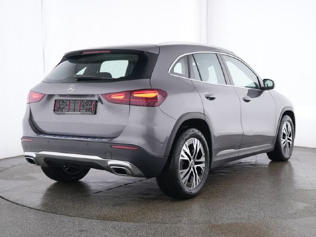 Mercedes-Benz GLA 220