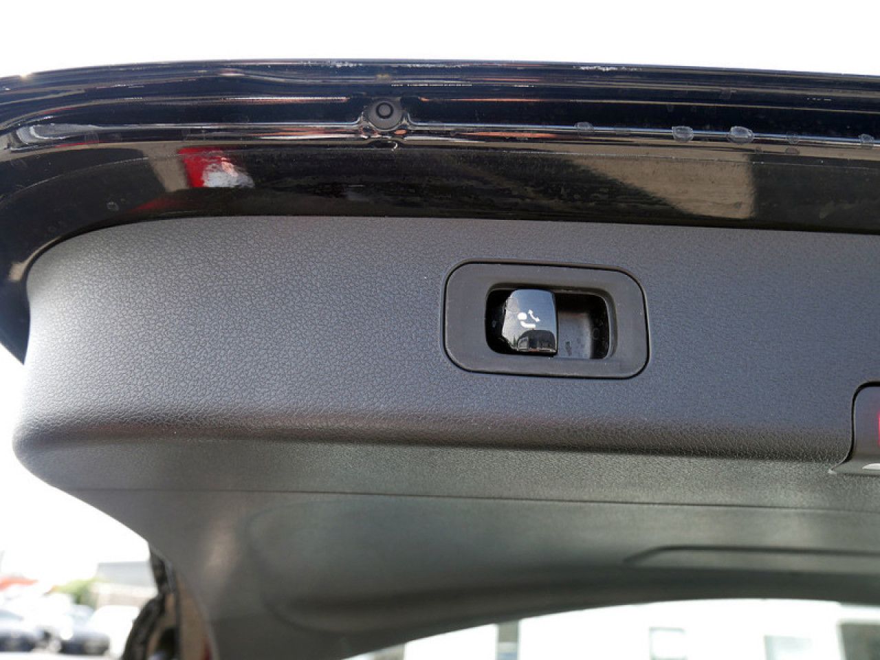 Mercedes-Benz E-Klasse – Bild 12