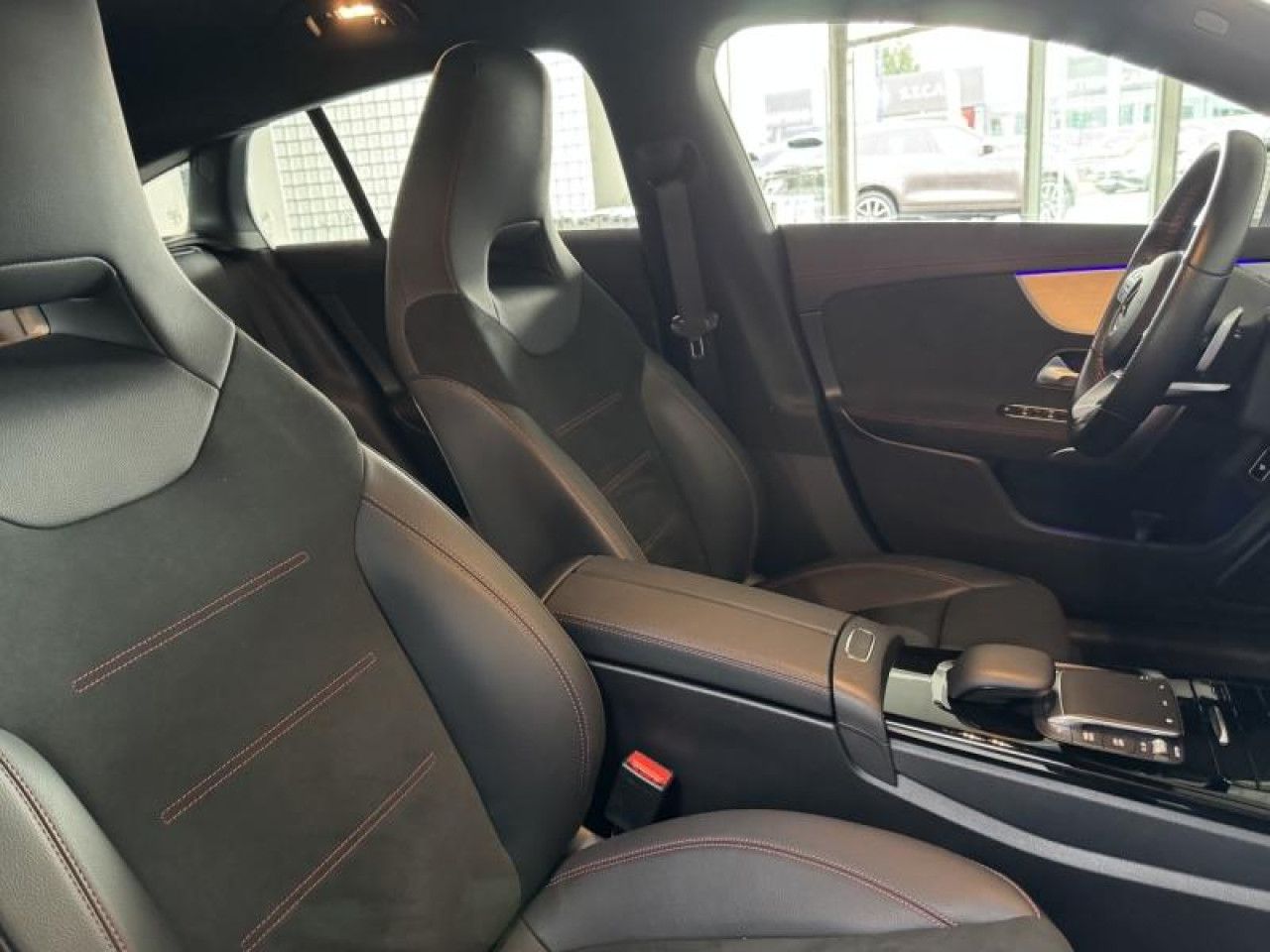 Photo du v&eacute;hicule 18 / 18