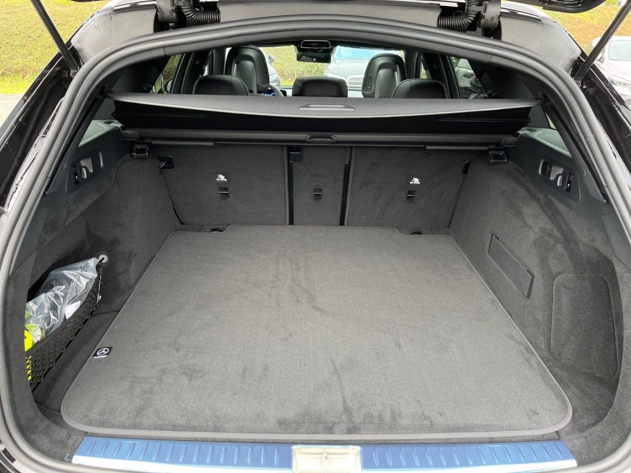 Mercedes-Benz E-Klasse – Bild 12