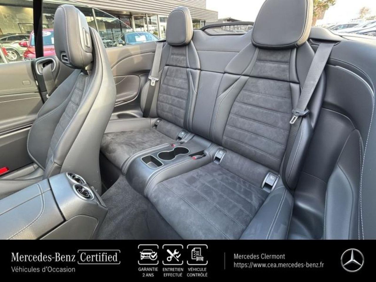 Photo du v&eacute;hicule 18 / 18