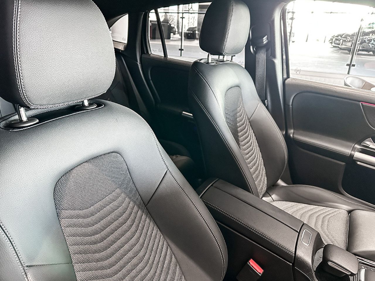 Fahrzeugbild 14 / 17