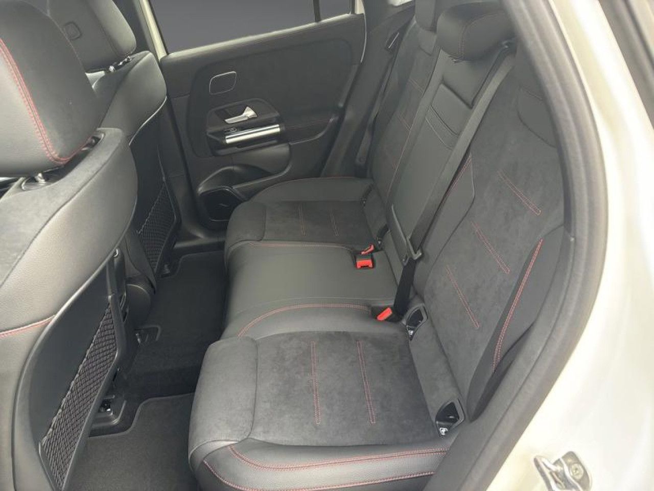 Photo du v&eacute;hicule 14 / 15