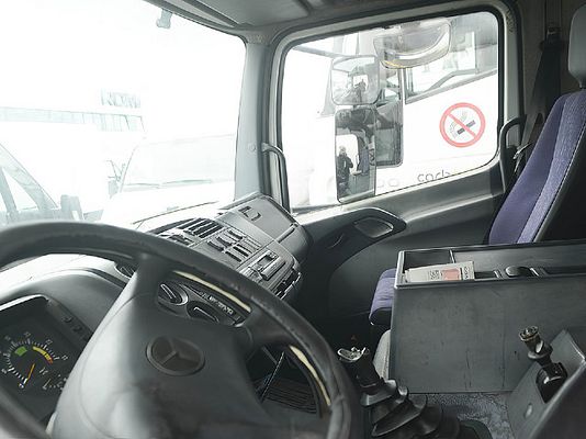 Vehicle image 4 / 5