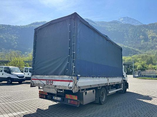 Vehicle image 5 / 13