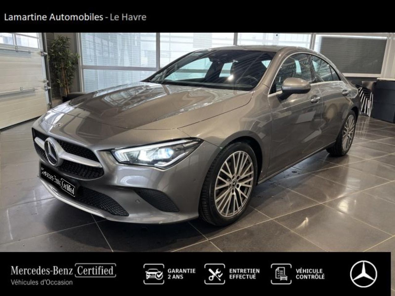 Photo du v&eacute;hicule 1 / 18